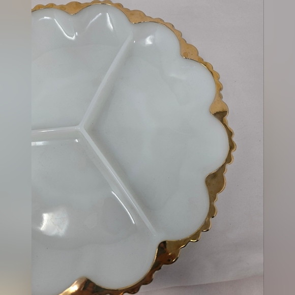 Anchor Hocking Fire-King Milk Glass-Gold Relish Cheese Cracker Dish 3 Sections - Picture 3 of 12